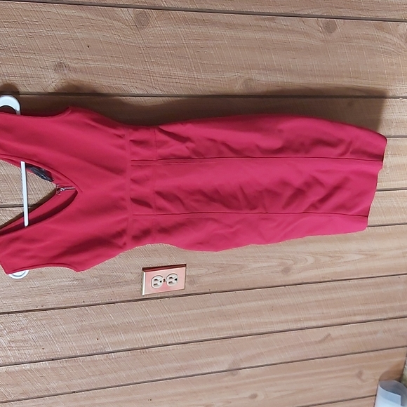 Dress - Picture 2 of 4